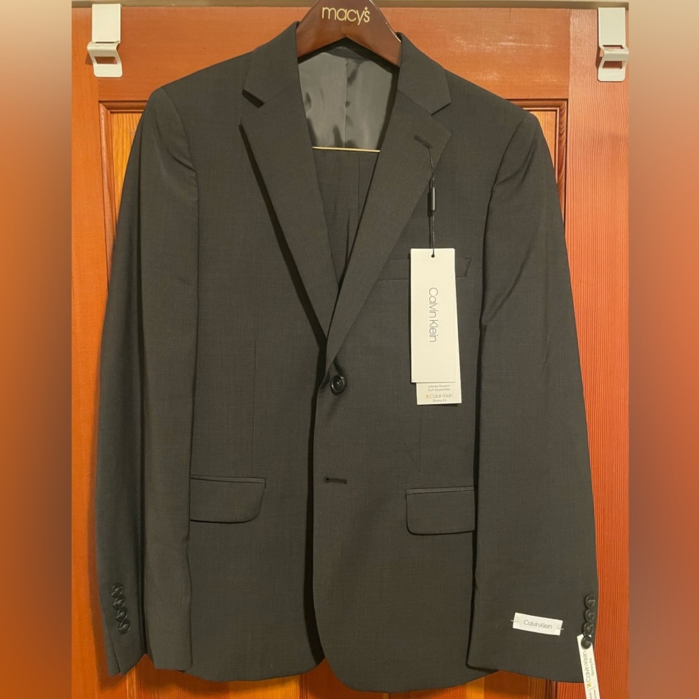 Calvin Klein Men’s Skinny Fit Infinite Stretch Suit Charcoal Grey 40S 32x30 NWT